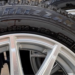 【お買い得】ブリザック  
スタッドレスタイヤ🛞 の画像