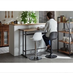 未使用昇降式カウンターチェア2脚の画像