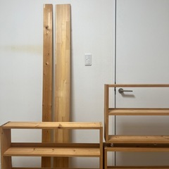 本棚、木材の画像