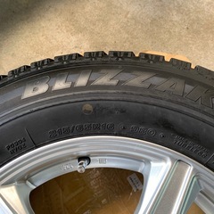 215/65R16ブリヂストン　スタッドレスタイヤ　ホイール付　プリザック）　の画像