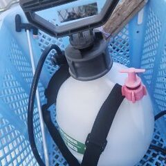 納屋の中身　耕運機の画像