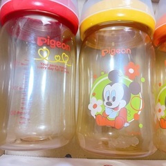 哺乳瓶 4本 まとめ売り Pigeon プラスチック 出産準備セットの画像