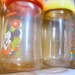 哺乳瓶 4本 まとめ売り Pigeon プラスチック 出産準備セットの画像