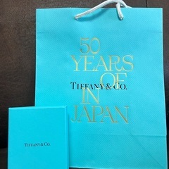 紙袋、箱の画像