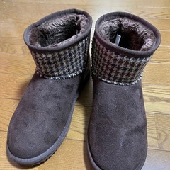 デニムミニスカート&しまむら(ツイートムートンブーツ))の画像