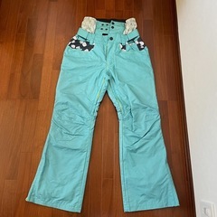 スノボーウェア＋プロテクターの画像