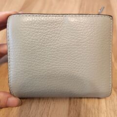 FURLA2つ折り財布の画像