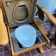 【新品】ウチエ　ポータブルトイレの画像