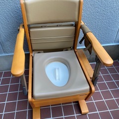 【新品】ウチエ　ポータブルトイレの画像