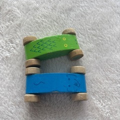 おもちゃ　車の画像