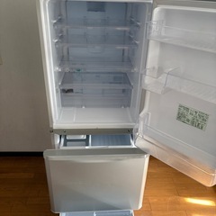 シャープ冷蔵庫の画像