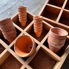 【無料】ミニ陶器鉢の画像