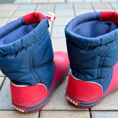 クロックス　ジュニア　
スノーブーツ　C9 16.5cmの画像