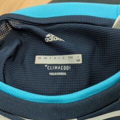 子供服　アディダスTシャツの画像