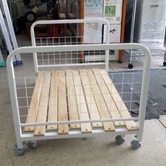 布団 収納 キャスター 座布団 伸縮ラック すのこ 押入れ 整理 すのこ布団収納ラック ホワイト ☆ 札幌市 北区 屯田の画像
