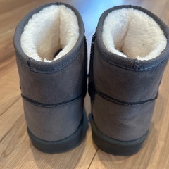 ムートンブーツの画像