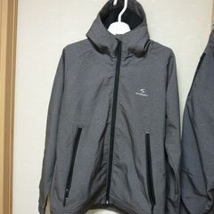 【釣り等に】フード付きアウトドアウェア上下セット（裏起毛）　上下Lサイズの画像