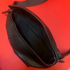 【VitaFelice】イタリアンレザー ボディバッグの画像