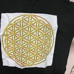 フラワーオブライフシャツの画像