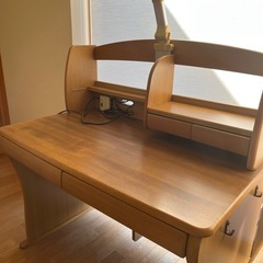 学習机ライト本棚付きの画像