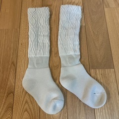 オカモト 靴下サプリ まるでこたつソックス ケーブル柄 フェザーベージュ 23-25cm 限定デザインの画像