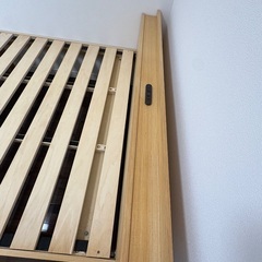 セミダブルベッドフレームの画像