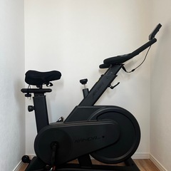 静音 スピンバイク エアロバイク定価3万円の画像