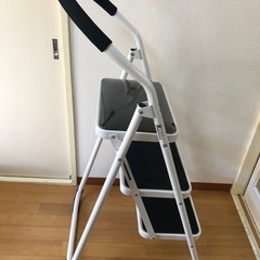 3段脚立折り畳み式　ニトリの画像