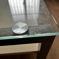 ガラステーブルの画像