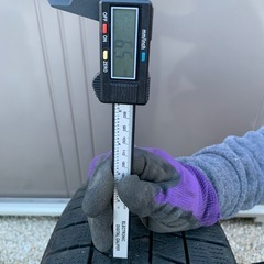 スタッドレスタイヤ205/60/16 5H PCD114.3アルミホイールセットの画像