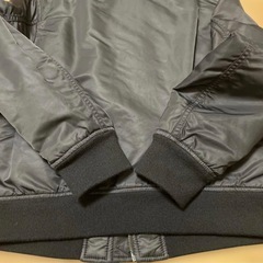 ユニクロ MA-1ブルゾン ブラック サイズXL アウター　UNIQLO
の画像
