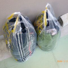 服の整理で、もう着ない服２０～３０着位出たのであげます（古着として）の画像