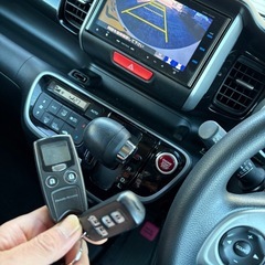 ⑥平成26年　ホンダ　N-BOXカスタム 2WD ナビ　テレビ　バックカメラ　自動ブレーキ　シートヒーター　エンジンスターター　ETC 車検令和9年12月の画像