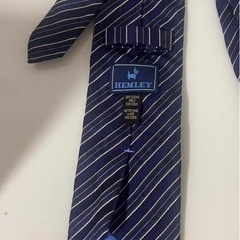 【ほぼ新品】HEMLEY（ヘムリー）100%シルク・ネクタイ 斜ストライプ 欧州ブランドの画像