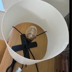 美品　IKEA  卓上ランプの画像