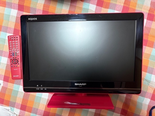SHARP ピンク色の液晶テレビ19型 (タカッシー) 遠州西ヶ崎のテレビ