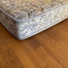TRUM POCKET シングルマットレス 花柄の画像