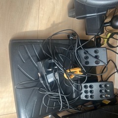 ゲーム用ハンドルとペダルセット（中古、動作確認済み）販売の画像