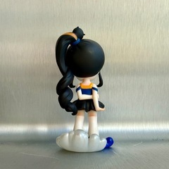 ペンギン女の子のフィギュア　の画像