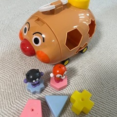 アンパンマン車おもちゃの画像