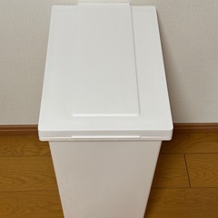 【0円】ゴミ箱の画像