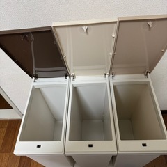   【決まりました！】差し上げますゴミ箱 3連の画像