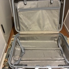 スーツケース　4輪の画像
