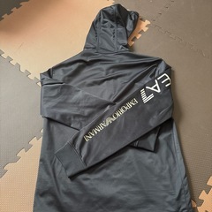 アルマーニEA7パーカーの画像