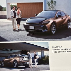 CROWNカタログの画像