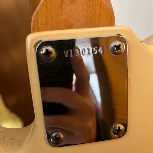 成約済ゆう様Fender usa V130154 ベース　