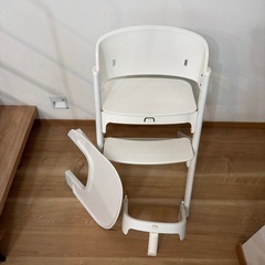 ベビーチェア ホワイトの画像