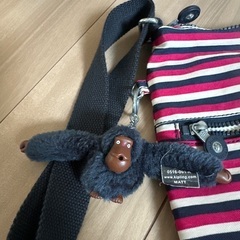 キプリングのショルダーバッグの画像