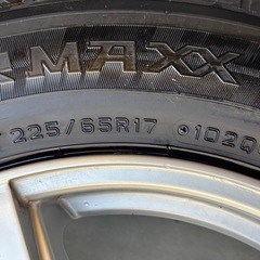 【225/65R17】スタッドレスタイヤの画像