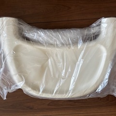 Combi コンビ ネムリラ 4キャス 電動　ハイローチェア オートスウィング AUTO SWING lotta ロッタの画像